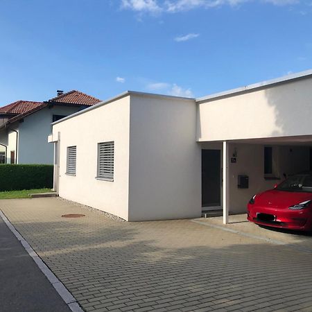 Crown Living Design Apartment - Gratis Parkplatz - Wlan - Kueche - Self Check-In Altach المظهر الخارجي الصورة